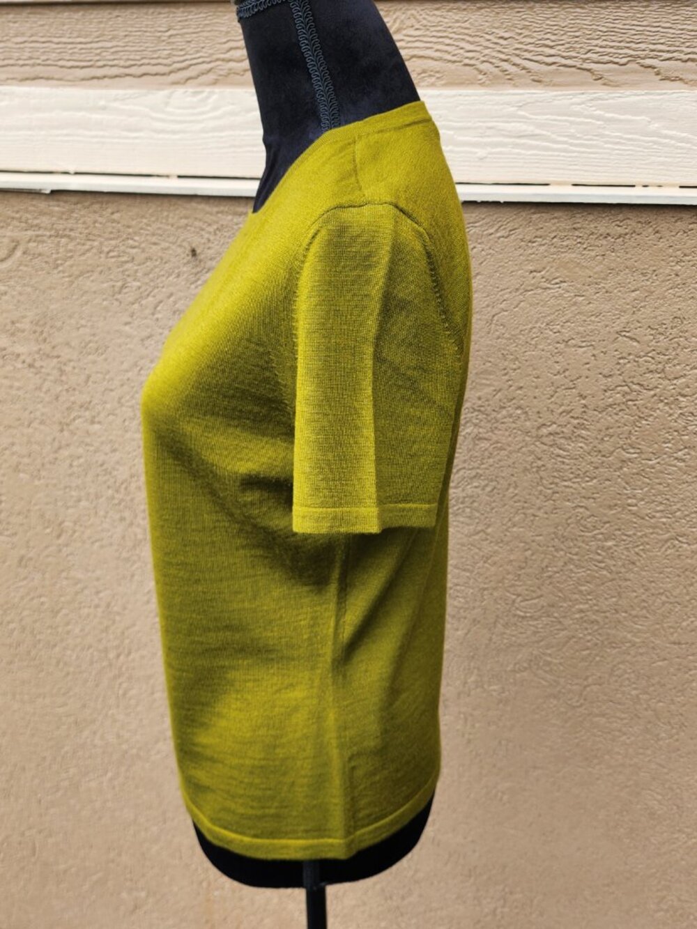 St. John Olive Green Short Sleeve Cashmere Silk Merino Minimalist Sweater Size S - Picture 3 of 13